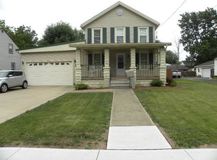 410 N Main St, Wellington, OH