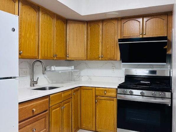 24027 68th Ave FLOOR 1