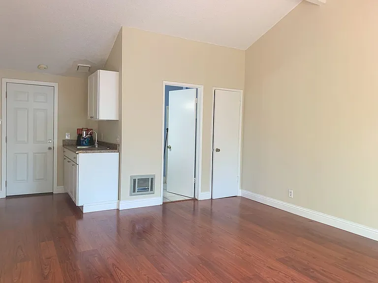 198 Dalma Dr — Photo 22