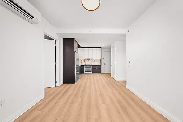 Living room, photo 1