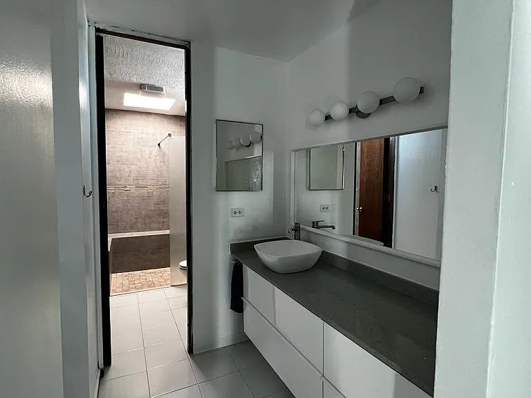 60 Urb Hl — Photo 6