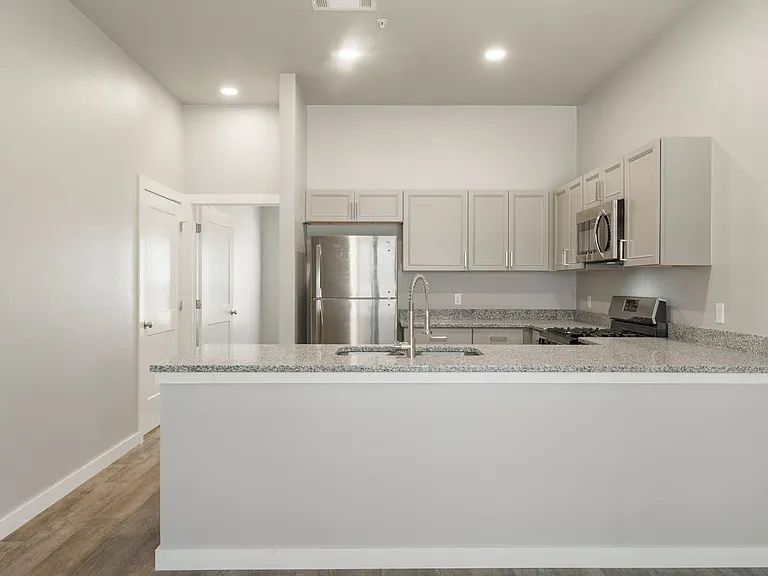 The Heights @ Midtown — Photo 24