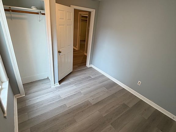 3rd image of 105 Clarendon St Floor 1