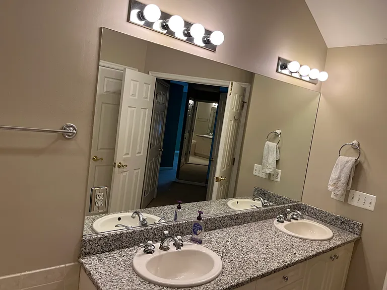 627 Binghampton Ln — Photo 12