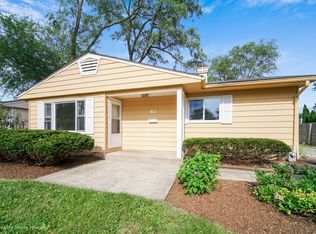 63 Birch St, Carpentersville, IL