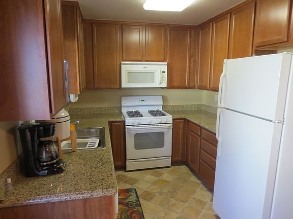 2nd image of 525 Calle Montecito Unit 128