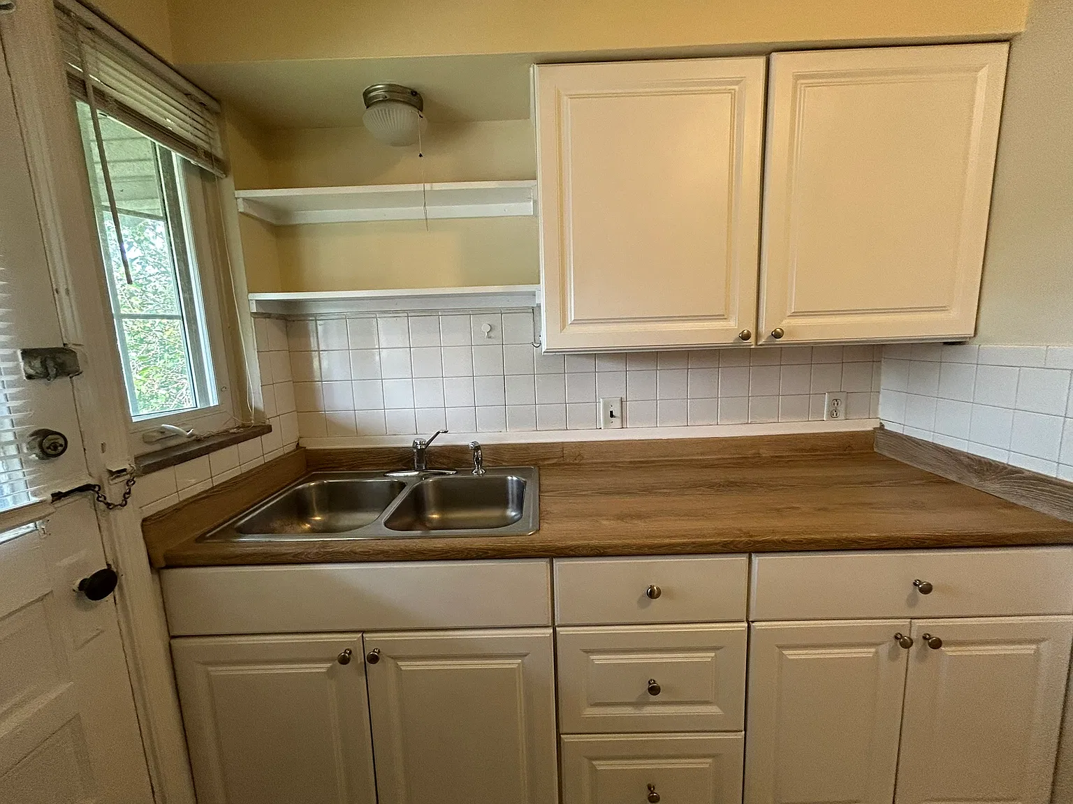 1 bed, 850 sqft, $1,150 — Photo 4
