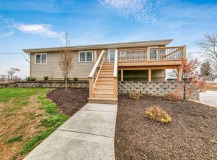 380 Silvers Rd, Saint Peters, MO 63376