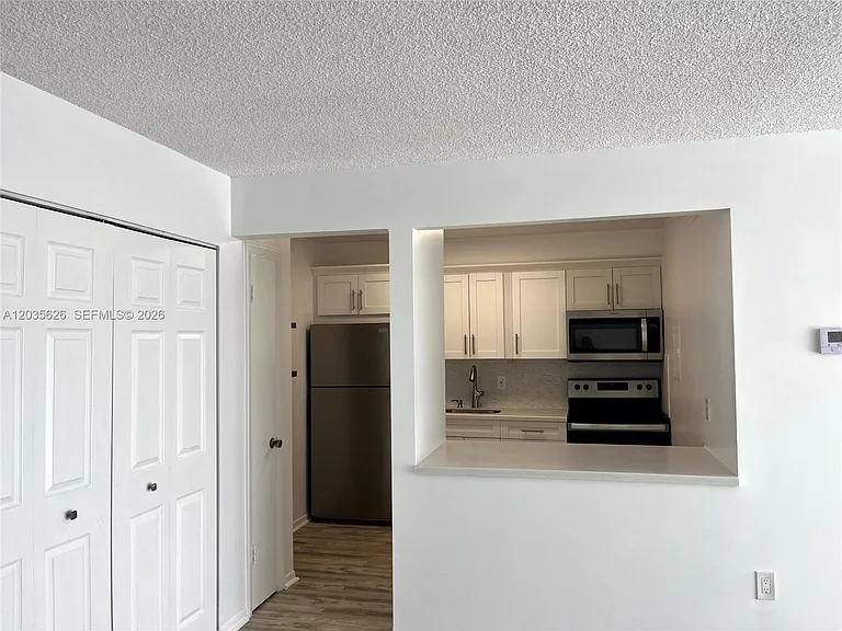 802 NW 87th Ave #321 — Photo 30