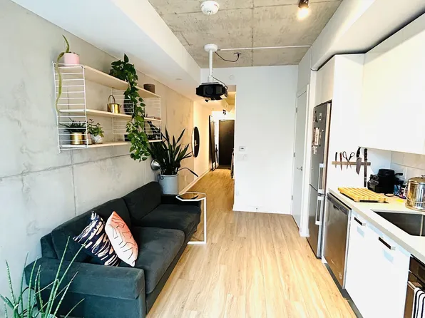 458 Richmond St W, Toronto, ON