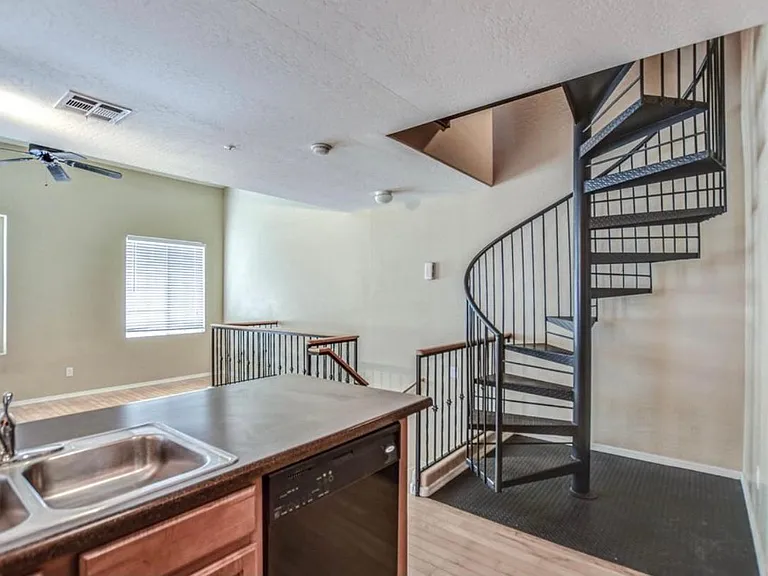 880 W Aspen Way — Photo 12