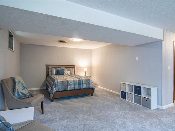 5th image of 437 Pickett Dr