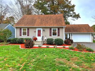 32 Lincoln St, North Haven, CT 06473