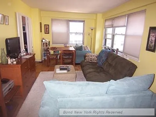 Rented by Bond New York | media 3