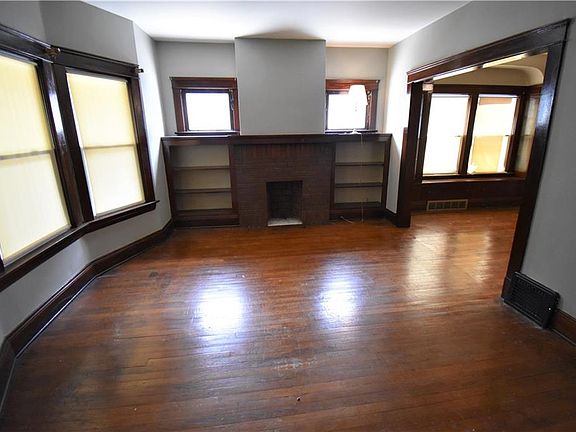 2nd image of 15806 Trafalgar Ave