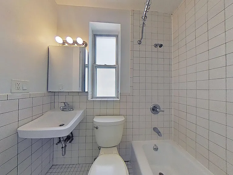 214 E 85th St #4D — Photo 6