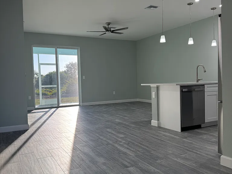 7327 David Blvd — Photo 6