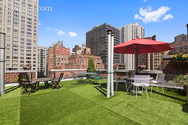 Sold by Corcoran | media 10