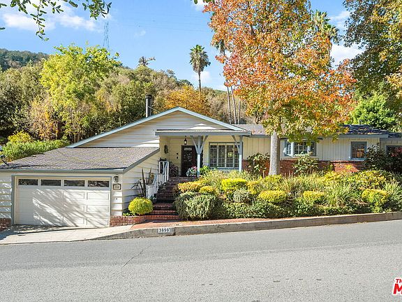 3rd image of 3859 Mandeville Canyon Rd