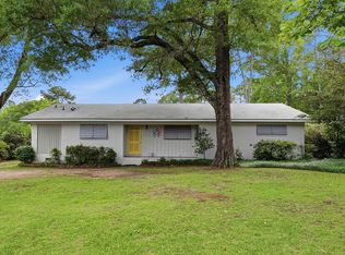 1812 Dawson Rd, Albany, GA 31707