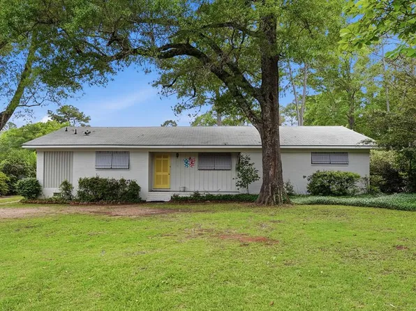 1812 Dawson Rd, Albany, GA 31707