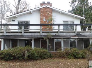 1155 Lake Dr, Midway, GA 31320