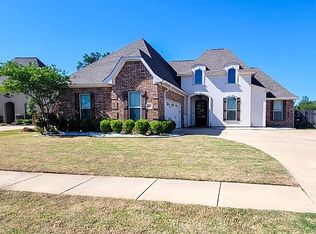 104 St Andrews Ln, Benton, LA 71006