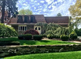 3495 Hillside Dr, Huntingdon Valley, PA 19006