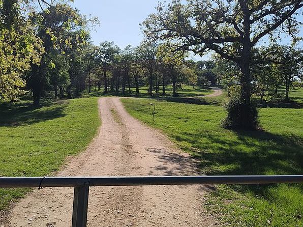 1103 Private Road 7015