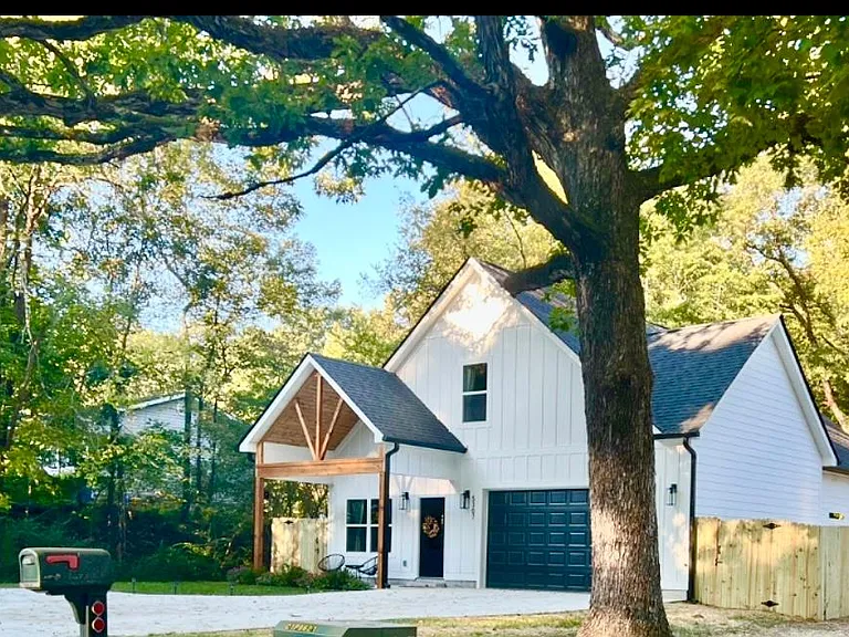 5307 Delashmitt Rd — Photo 1