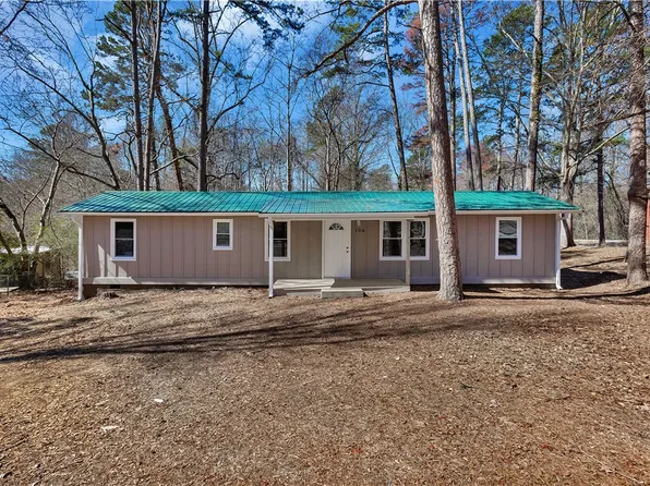 104 Pritchard St, Westminster, SC 29693