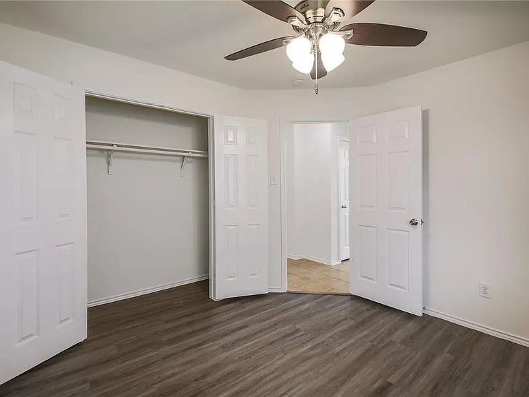 137 Langtry Ln — Photo 22