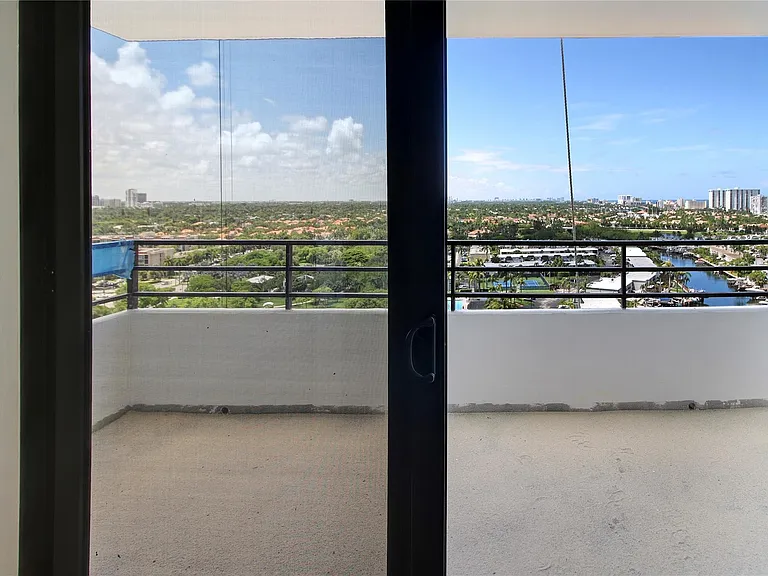 2500 Parkview Dr #1710 — Photo 19