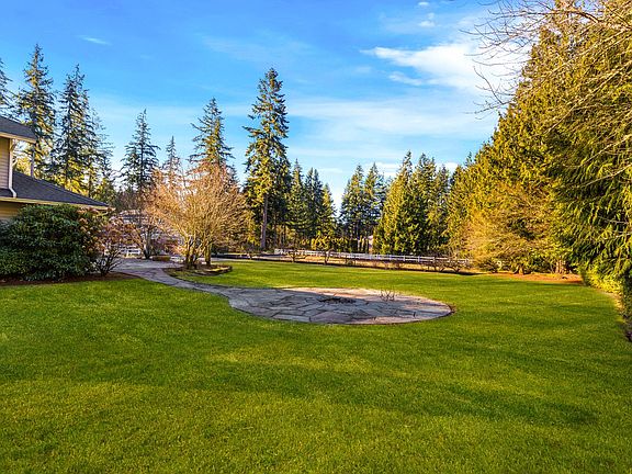 3rd image of 8901 218th Ave NE