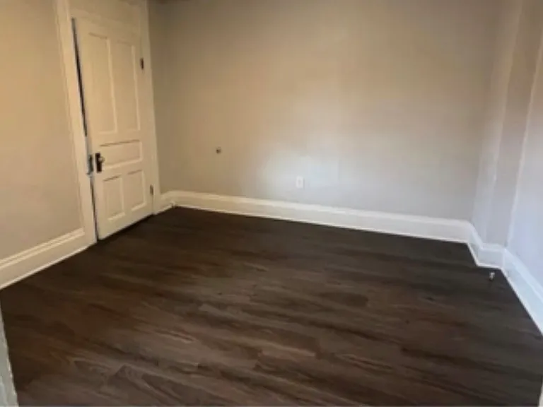 613-615 W Main St #613-B — Photo 6
