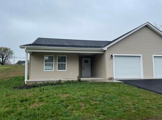 400A Cherry St #A, Glade Spring, VA 24340