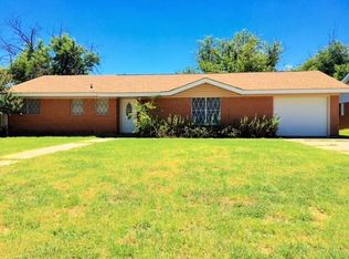 1308 Compton St, Stamford, TX 79553