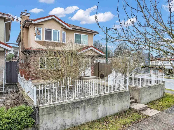 2808 Horley St, Vancouver, BC V5R 4R9