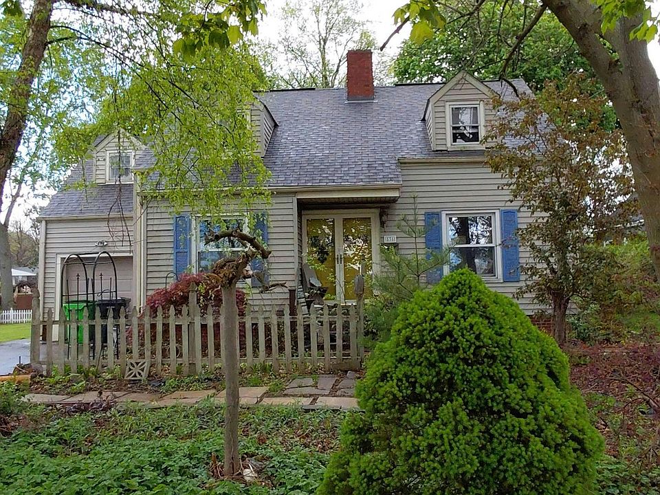 1st image of 536 Portage Rd