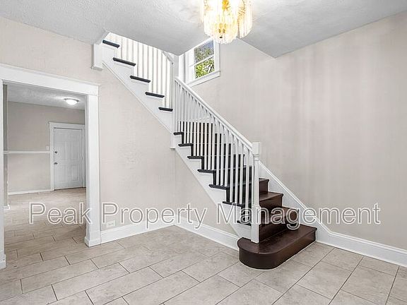 5th image of 2113 Gordon Ave