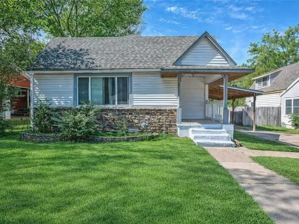 716 N Mount Olive St, Siloam Springs, AR 72761