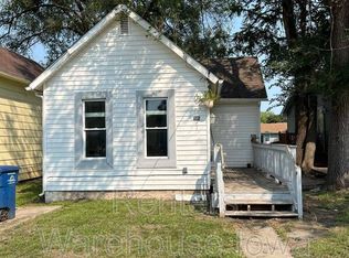 905 SE 9th St, Des Moines, IA 50309