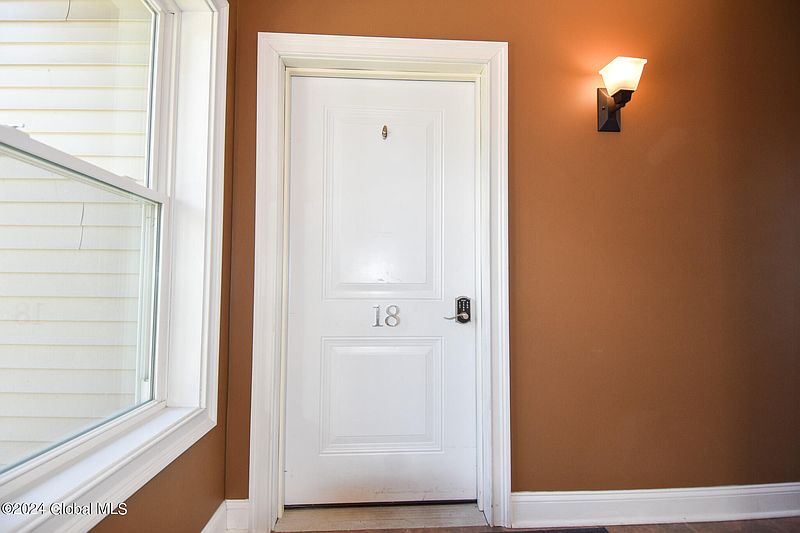 4th image of 289 Jefferson Street APT 18