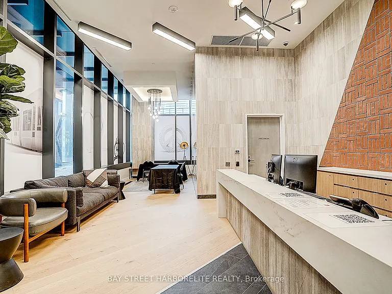 35 Parliament St #227 — Photo 28