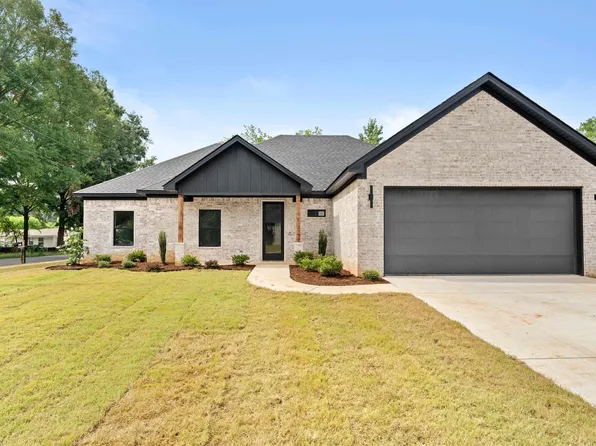 203 Apollo St, Malvern, AR 72104