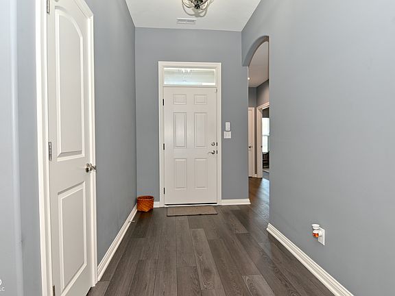 4th image of 1313 Cartwell Ct