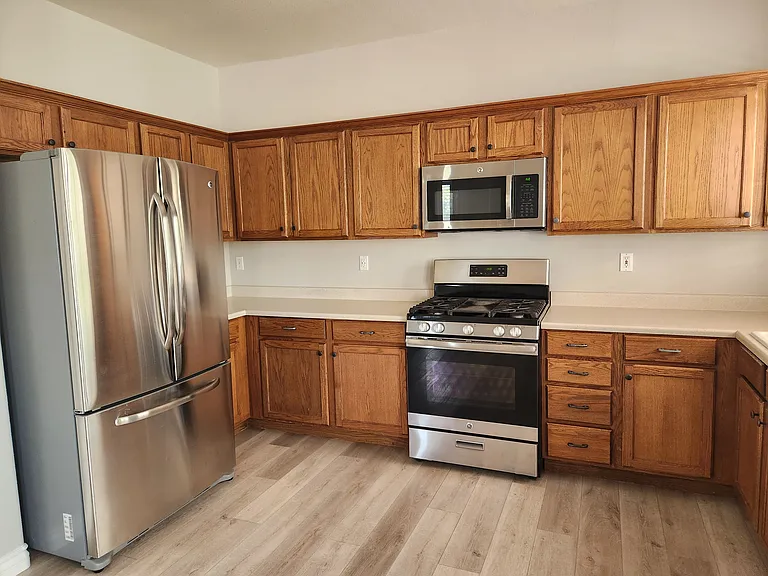10528 Cliff Edge Ct — Photo 16