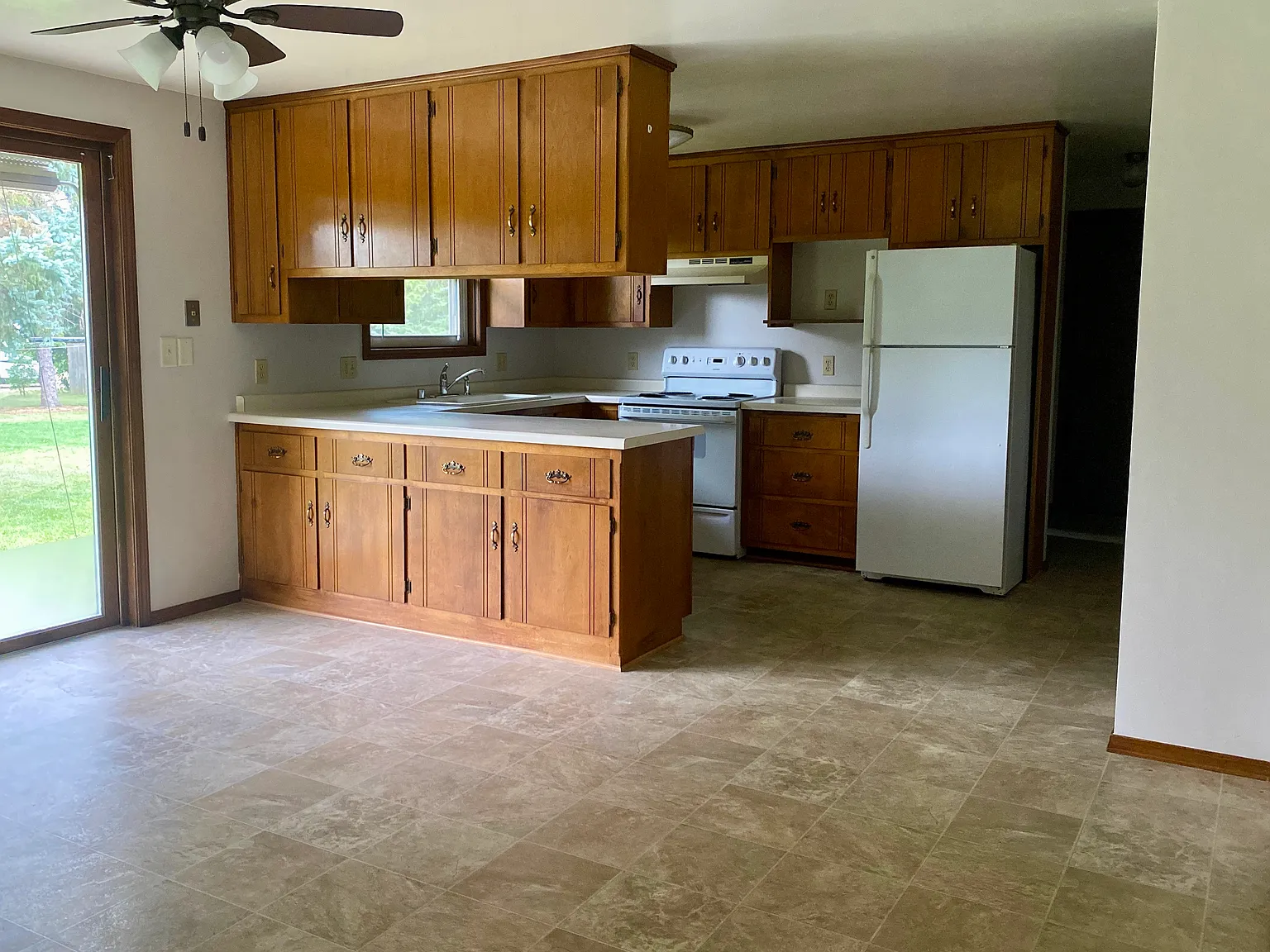 2 bed, 1650 sqft, $1,525 — Photo 3
