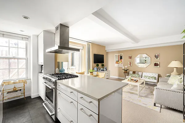 Sold by Compass | media 1