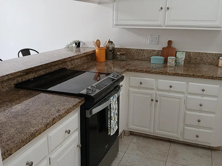 Eastbluff Townhomes — Photo 30